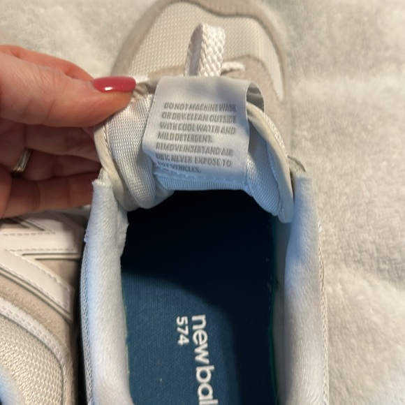 New Balance 574s. Women9.5 or men 8 - Picture 6 of 8